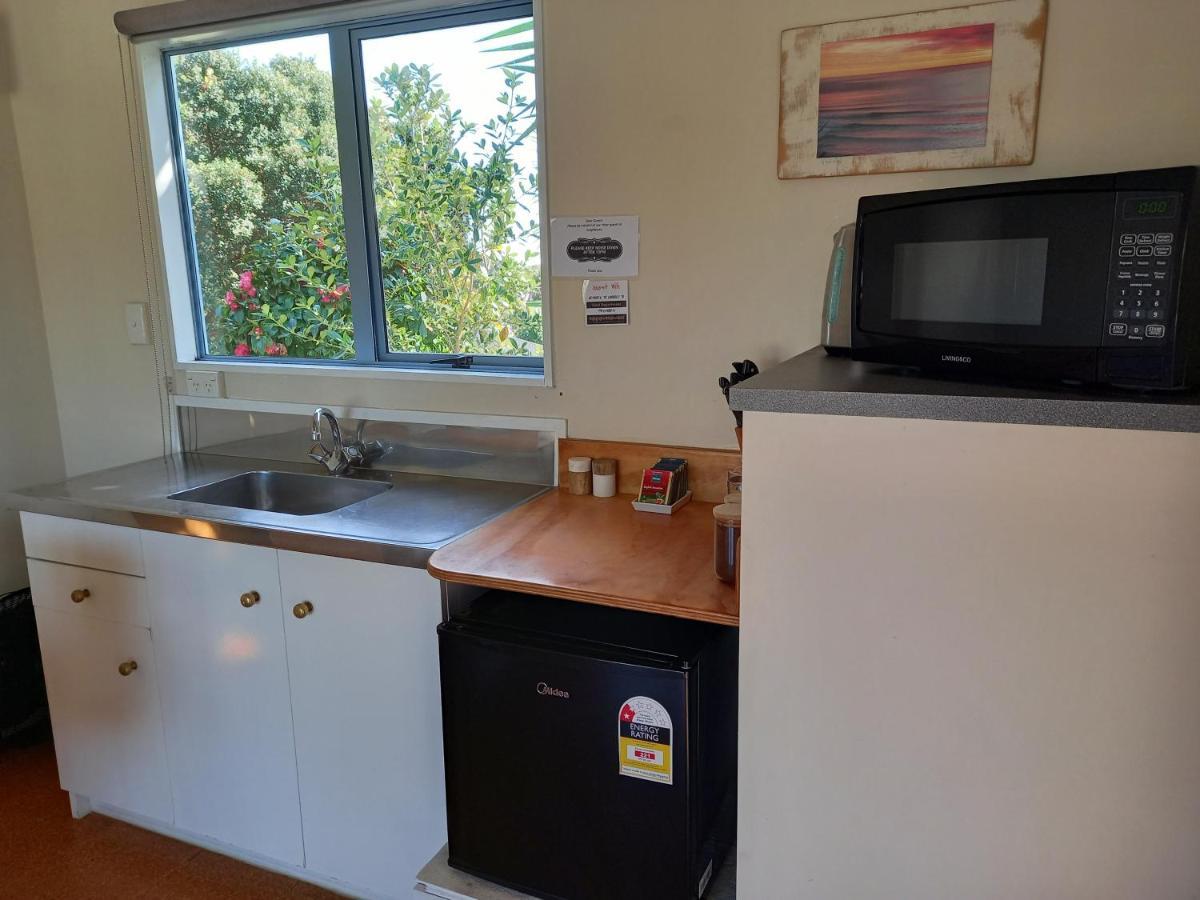 Raglan West Accommodation Units Екстериор снимка